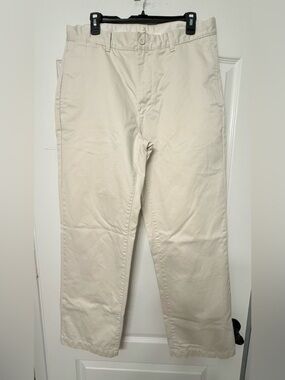 Gap Khakis Classic Fit 34x32 Beige 100% Cotton Chino Pants